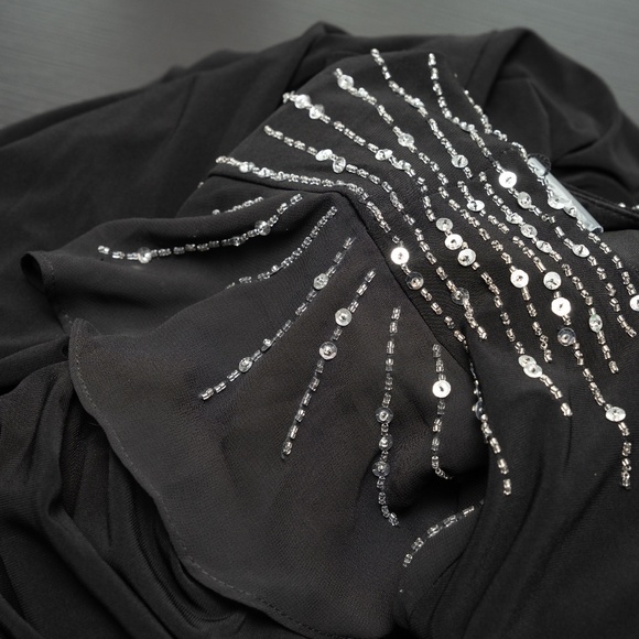 Adrianna Papell. Beaded Jersey & Chiffon Flutter Sleeve Gown. - Picture 14 of 14